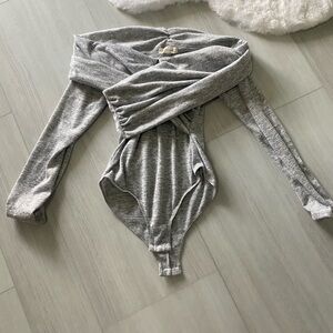 Painted Threads Off shoulder Heather Gray Bodysuit